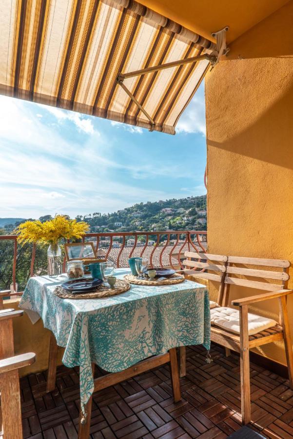 L'Odyssee Provencale, Un Duplex De Charme De 2 Chambres Au Pied Du Village Medieval De Bormes-Les-Mimosas, Offrant Des Prestations Haut De Gamme Et Une Superbe Vue Sur Le Massif Des Maures Exterior photo