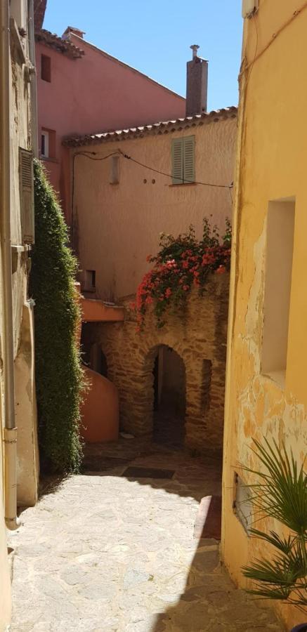 L'Odyssee Provencale, Un Duplex De Charme De 2 Chambres Au Pied Du Village Medieval De Bormes-Les-Mimosas, Offrant Des Prestations Haut De Gamme Et Une Superbe Vue Sur Le Massif Des Maures Exterior photo